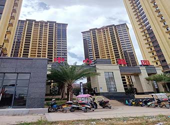 指南针验房师团队前往崇左市宁明县中心嘉园小区查验展示