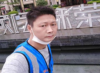 荣和云顶-指南针验房吴工查验